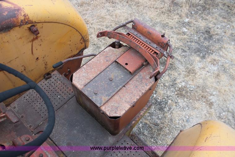 image for item O9453 1959 Minneapolis Moline G-VI tractor