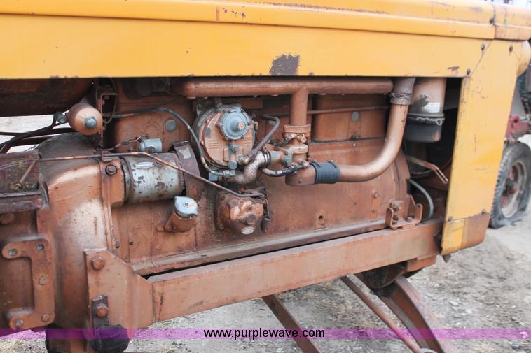 image for item O9453 1959 Minneapolis Moline G-VI tractor