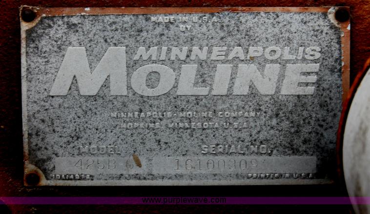 image for item O9453 1959 Minneapolis Moline G-VI tractor