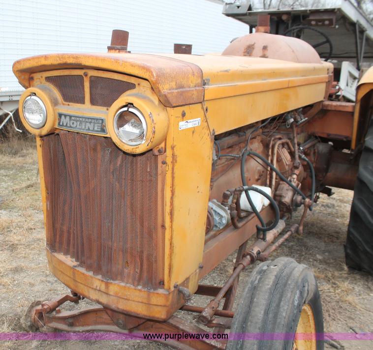 image for item O9453 1959 Minneapolis Moline G-VI tractor