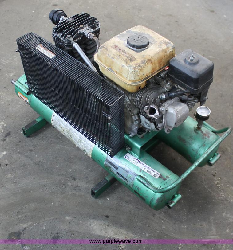 image for item O9461 Speedaire Cast Iron series air compressor