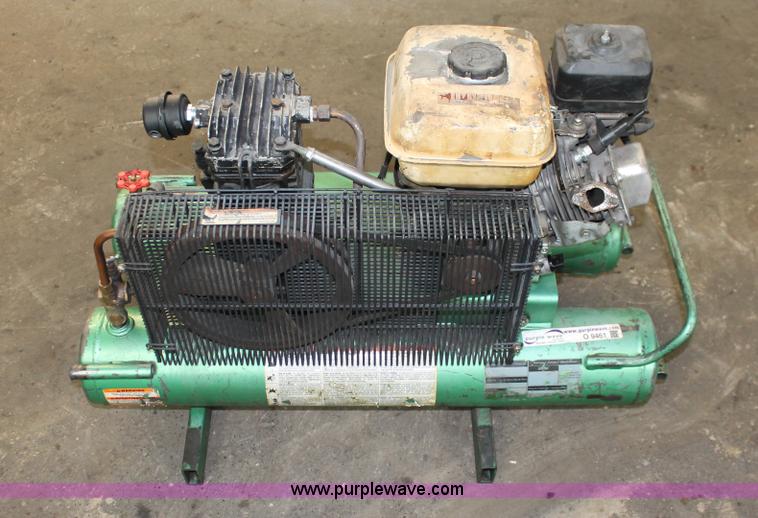 image for item O9461 Speedaire Cast Iron series air compressor