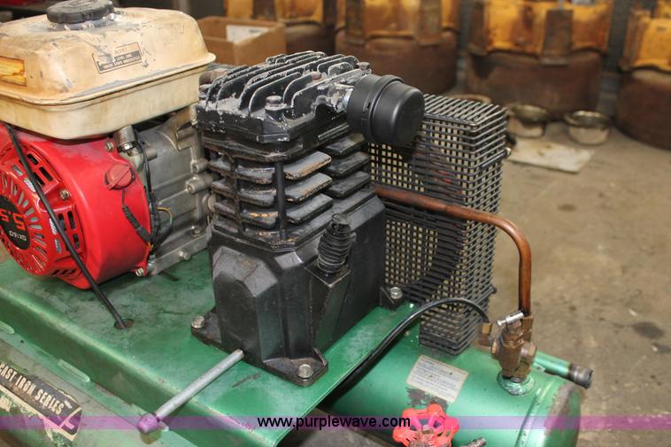 image for item O9461 Speedaire Cast Iron series air compressor