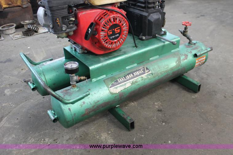 image for item O9461 Speedaire Cast Iron series air compressor