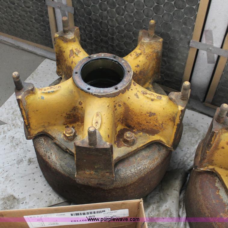 image for item O9464 (4) Dayton hubs