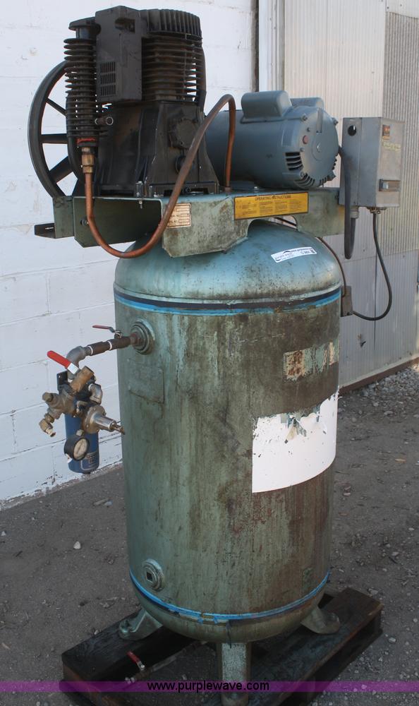 image for item O9891 Buckeye air compressor