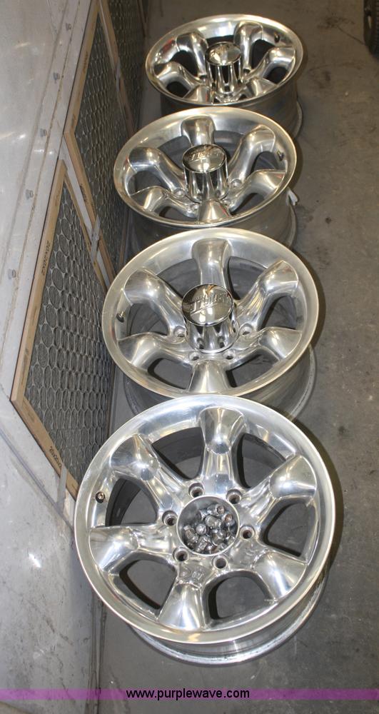 image for item O9897 (4) 16x8 wheels
