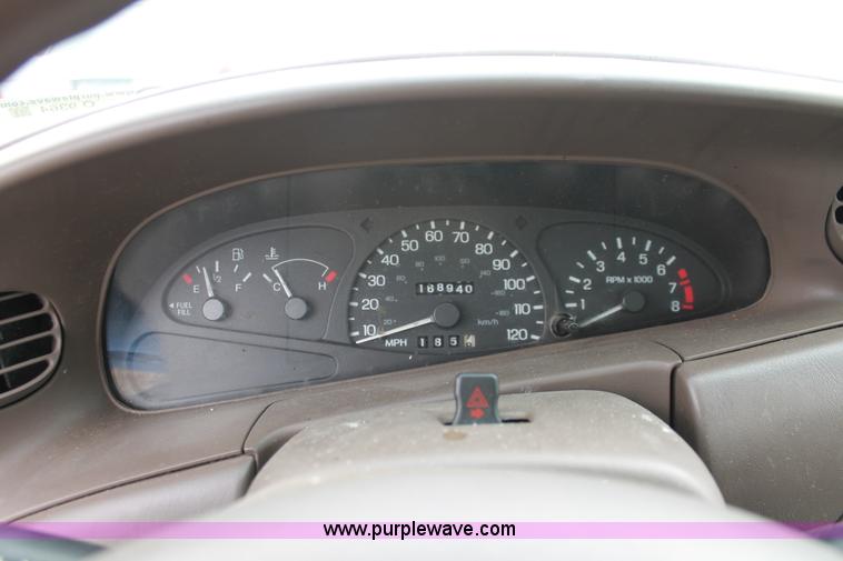 image for item O9364 2002 Ford ZX2