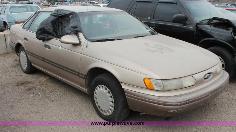 image for item O9365 1992 Ford Taurus L