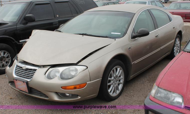 image for item O9366 2004 Chrysler 300