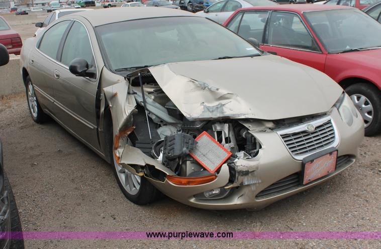 image for item O9366 2004 Chrysler 300