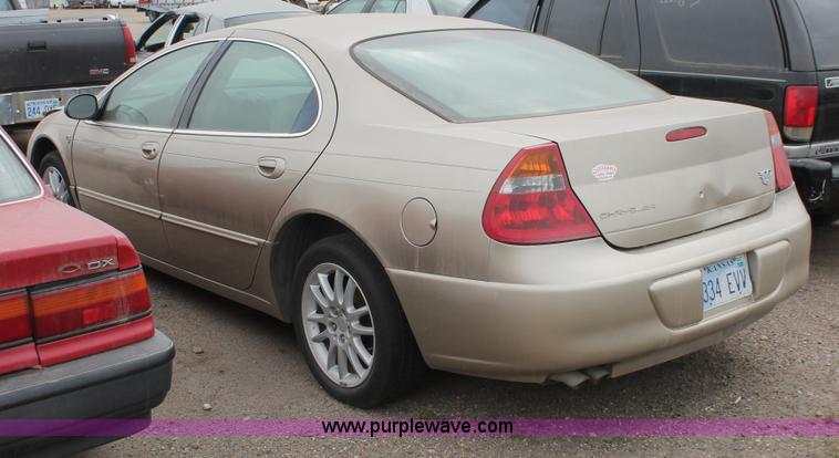 image for item O9366 2004 Chrysler 300