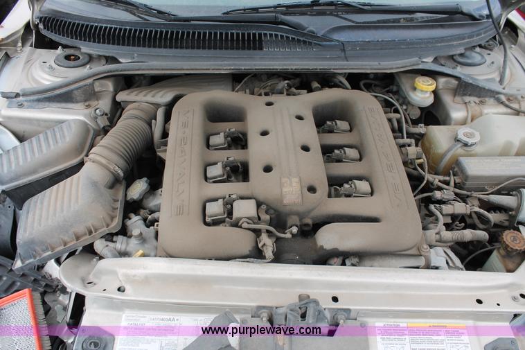 image for item O9366 2004 Chrysler 300