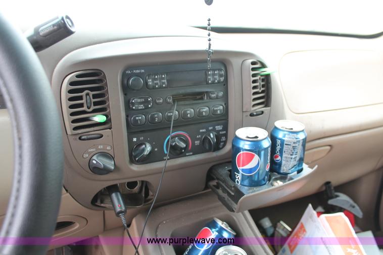 image for item O9369 1998 Ford Expedition Eddie Bauer SUV