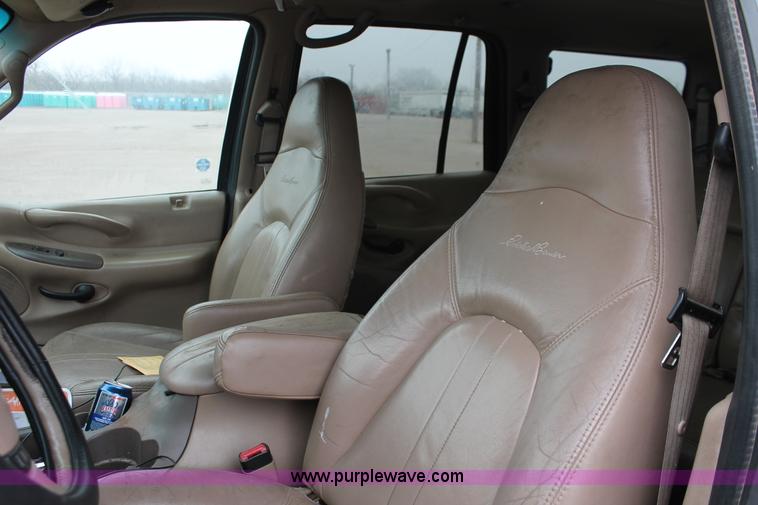 image for item O9369 1998 Ford Expedition Eddie Bauer SUV