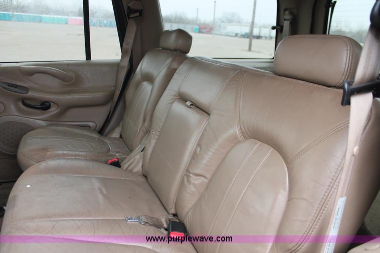 image for item O9369 1998 Ford Expedition Eddie Bauer SUV