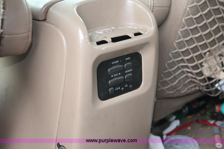 image for item O9369 1998 Ford Expedition Eddie Bauer SUV