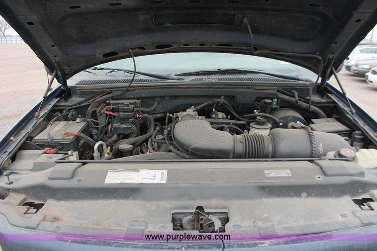 image for item O9369 1998 Ford Expedition Eddie Bauer SUV