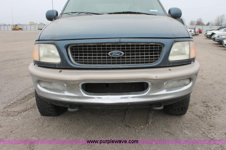 image for item O9369 1998 Ford Expedition Eddie Bauer SUV