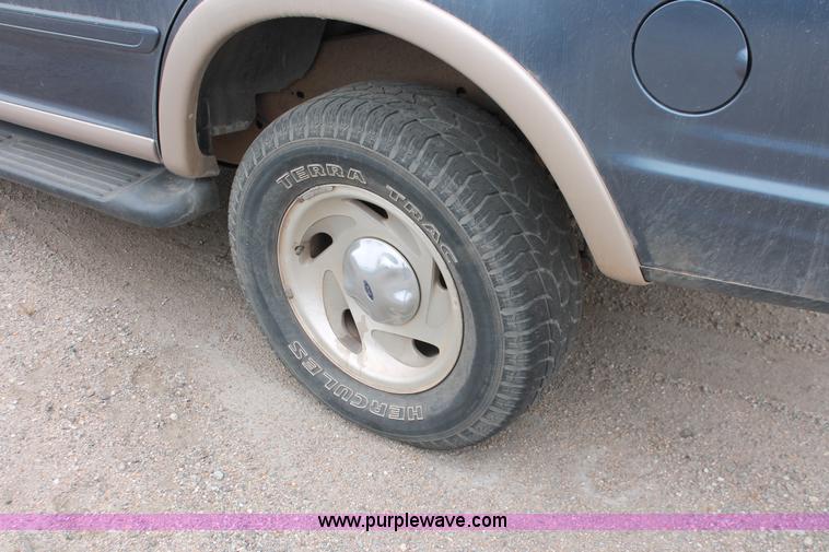 image for item O9369 1998 Ford Expedition Eddie Bauer SUV