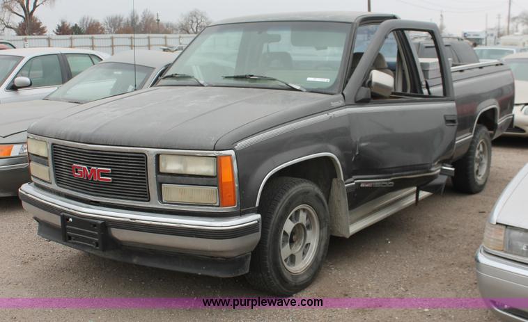 image for item O9370 1992 GMC Sierra 1500 pickup truck