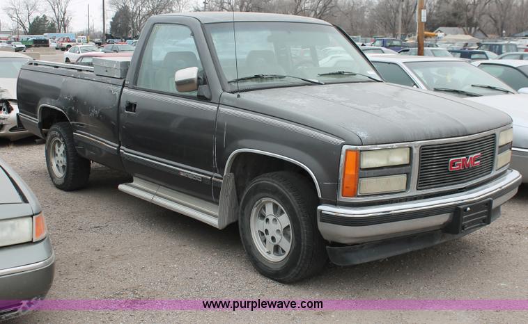 image for item O9370 1992 GMC Sierra 1500 pickup truck
