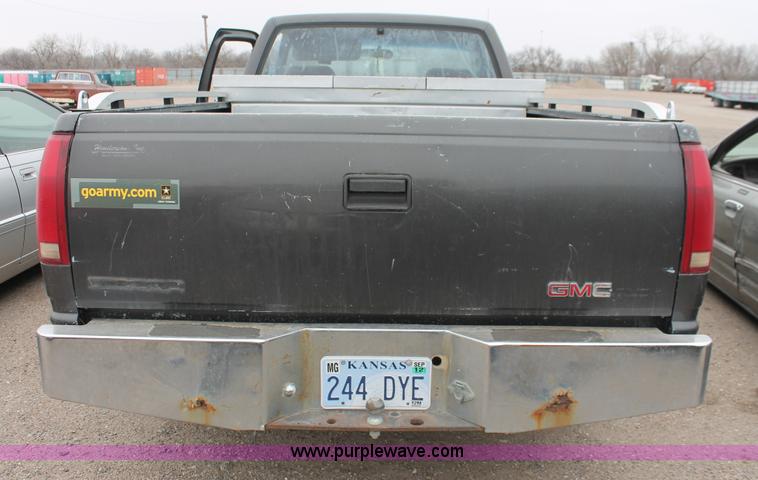 image for item O9370 1992 GMC Sierra 1500 pickup truck