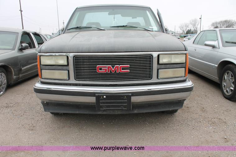image for item O9370 1992 GMC Sierra 1500 pickup truck