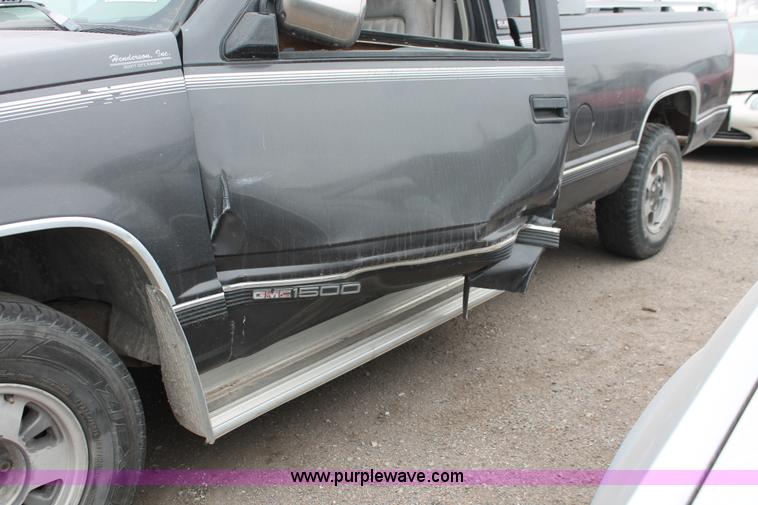 image for item O9370 1992 GMC Sierra 1500 pickup truck