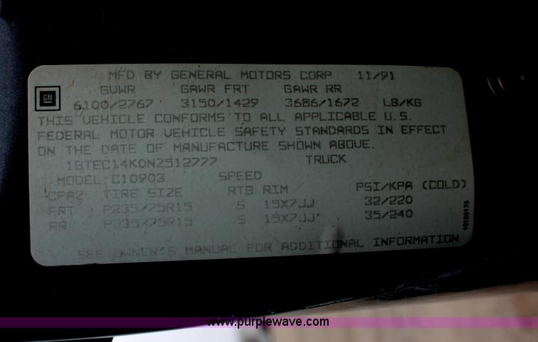 image for item O9370 1992 GMC Sierra 1500 pickup truck