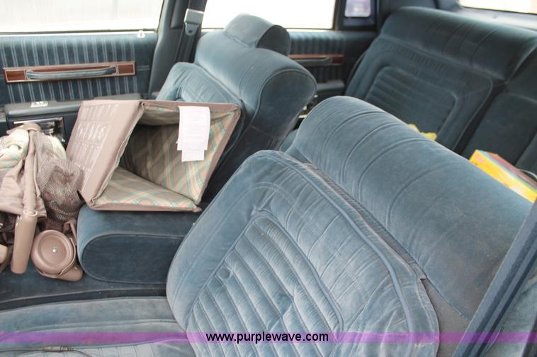 image for item O9374 1988 Chevrolet Caprice Classic Brougham