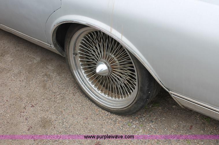 image for item O9374 1988 Chevrolet Caprice Classic Brougham