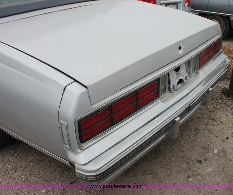 image for item O9374 1988 Chevrolet Caprice Classic Brougham