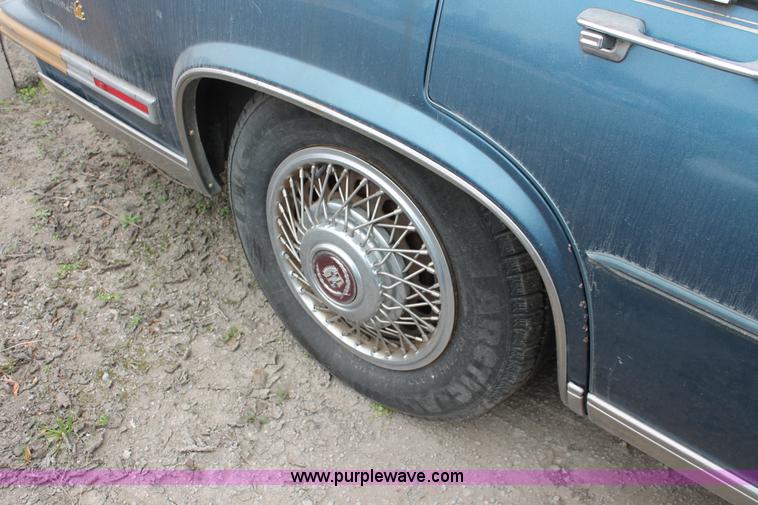 image for item O9375 1987 Cadillac DeVille