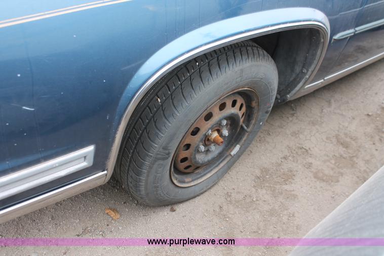 image for item O9375 1987 Cadillac DeVille