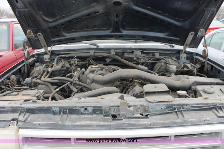 image for item O9377 1989 Ford F150 SuperCab pickup truck