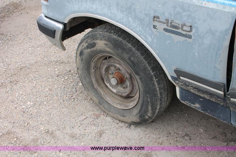 image for item O9377 1989 Ford F150 SuperCab pickup truck