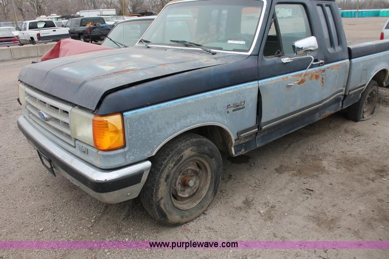 image for item O9377 1989 Ford F150 SuperCab pickup truck