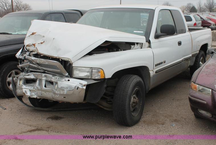 image for item O9378 2000 Dodge Ram 1500 Quad Cab pickup truck