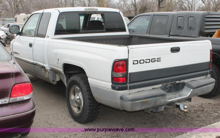 image for item O9378 2000 Dodge Ram 1500 Quad Cab pickup truck