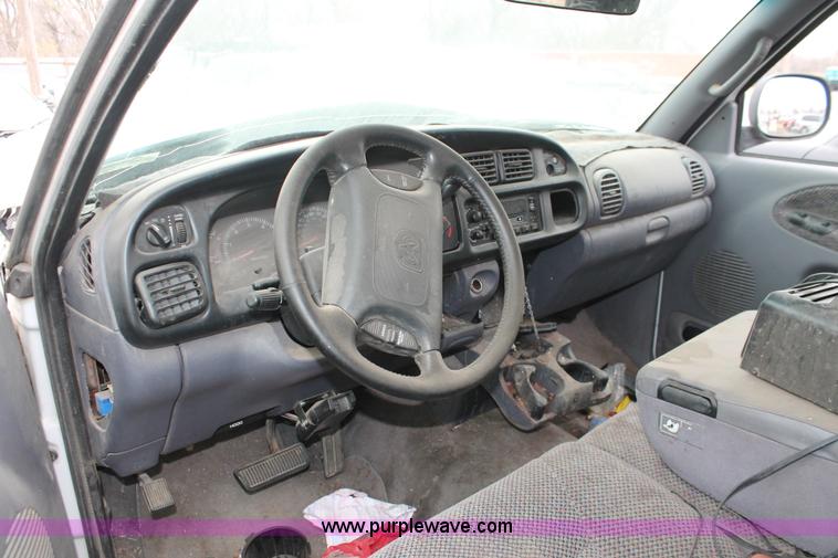 image for item O9378 2000 Dodge Ram 1500 Quad Cab pickup truck