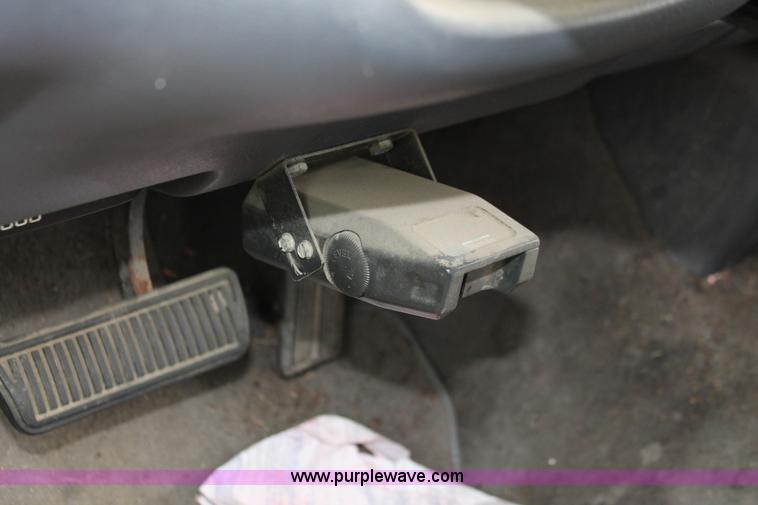 image for item O9378 2000 Dodge Ram 1500 Quad Cab pickup truck