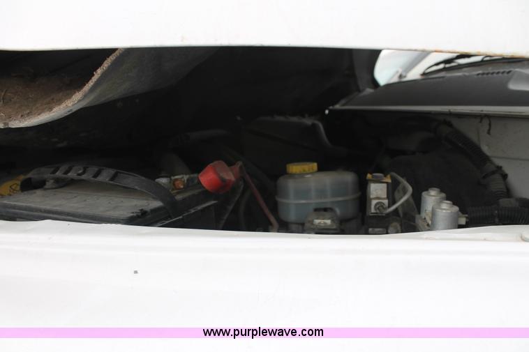 image for item O9378 2000 Dodge Ram 1500 Quad Cab pickup truck