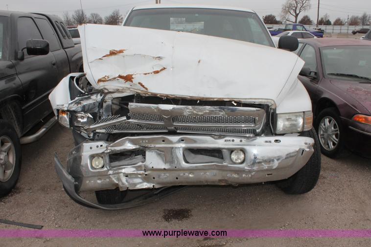 image for item O9378 2000 Dodge Ram 1500 Quad Cab pickup truck