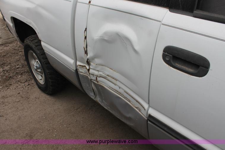 image for item O9378 2000 Dodge Ram 1500 Quad Cab pickup truck