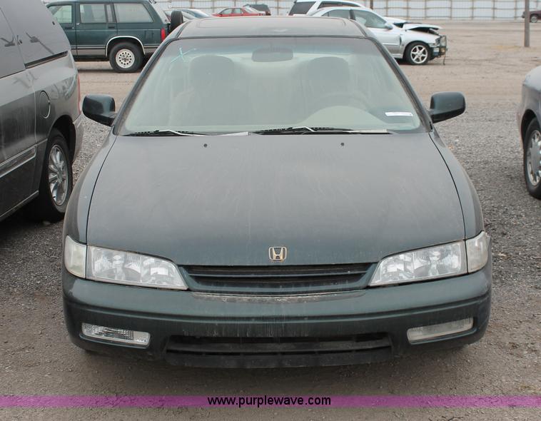 image for item O9379 1994 Honda Accord EX