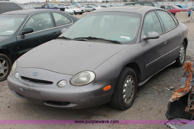 image for item O9380 1996 Ford Taurus