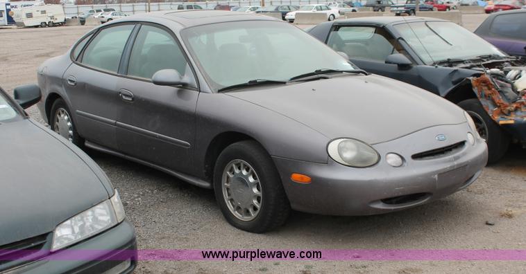 image for item O9380 1996 Ford Taurus
