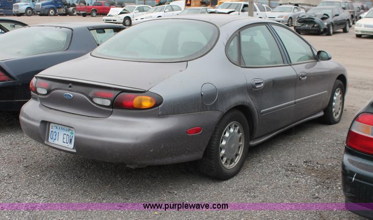 image for item O9380 1996 Ford Taurus