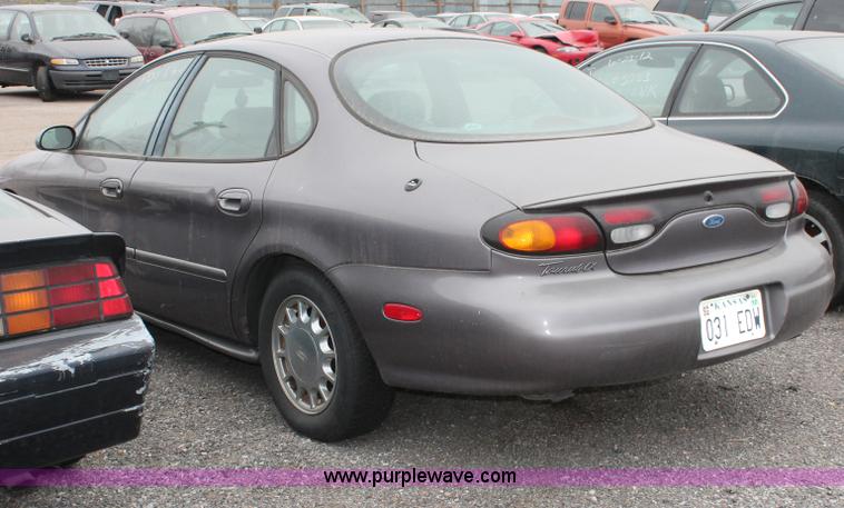 image for item O9380 1996 Ford Taurus
